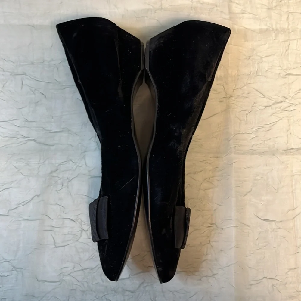 Naturalizer Black Velvet Bowed Almond Toe Vintage Wedges | 7.5 M
